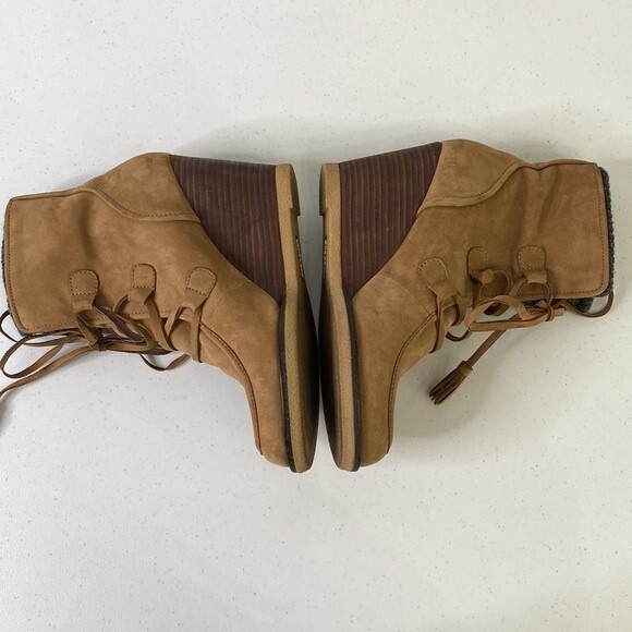 Lands' End Nubuck Tenley Wedge Booties Waterproof Lace Up Boot - Picture 6 of 16